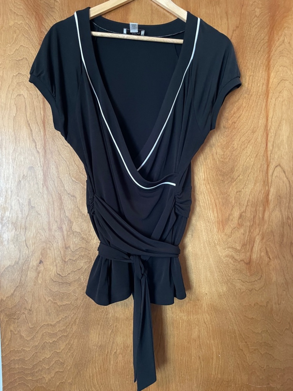 Ann Taylor LOFT Black Wrap Blouse with White Piping, L